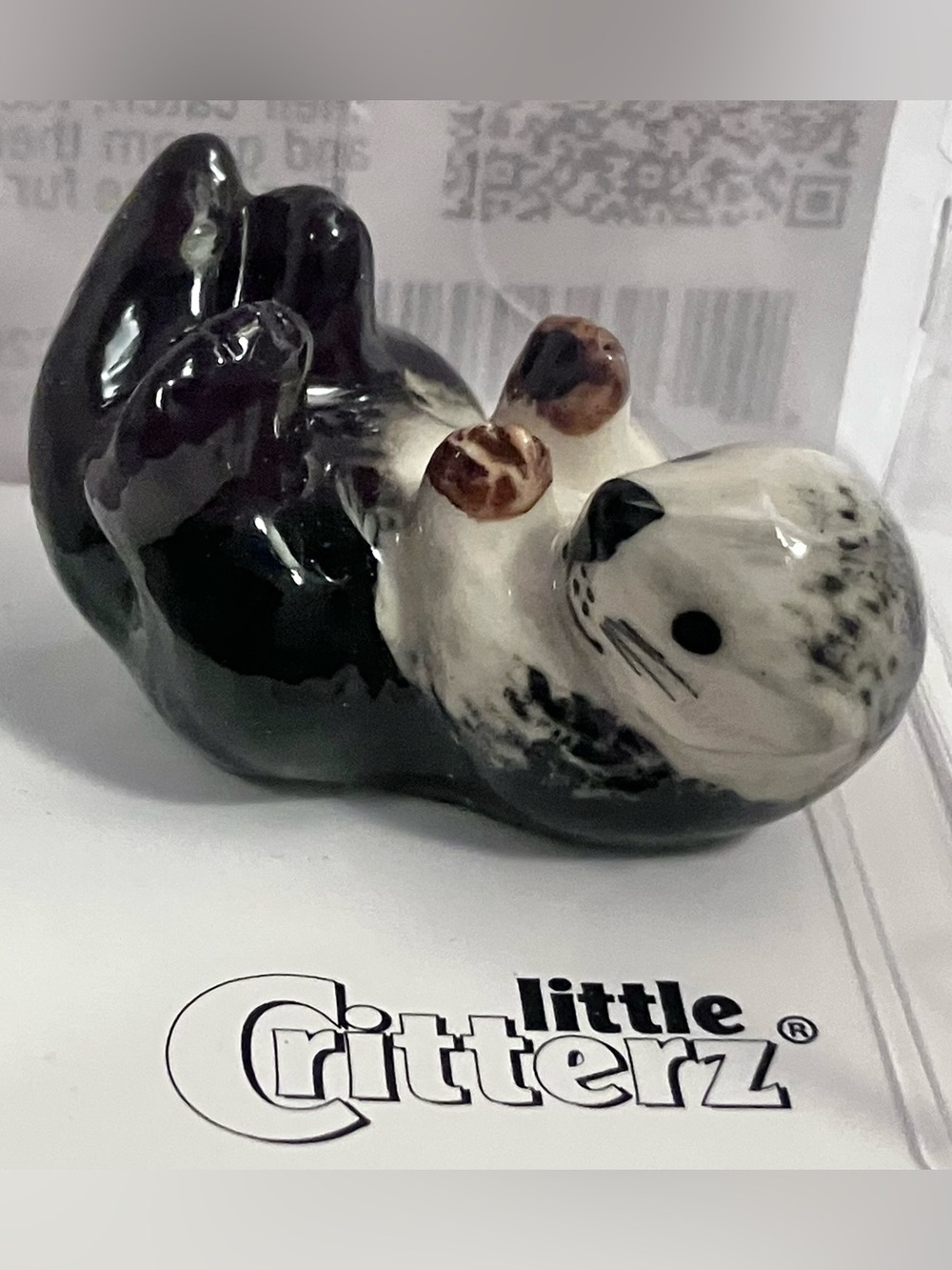 LITTLE CRITTERZ “Hammer” Sea Otter In Original Box / DISCONTINUED / Hand Painted